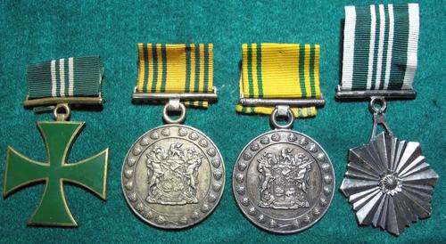 LOVELY SET OF SOUTH AFRICAN PRISONS MEDAL SET