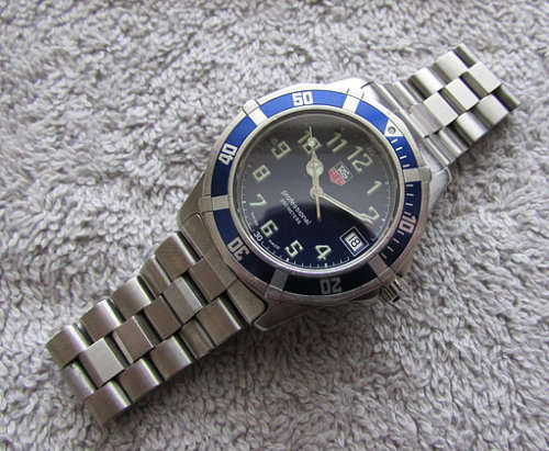 Tag Heuer 2000 Professional Watch Mens WM1113 Sport Blue 200m Bezel MINT Crystal