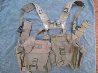 OLD SOUTH AFRICAN ARMY WEBBING WITH 2 KIDNEY POUCHES AND 3 AMMO POUCHES