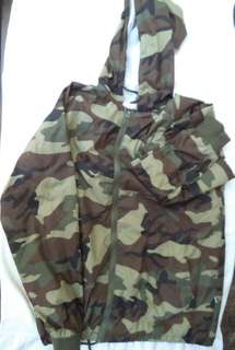 CAMOUFLAGE - CAMO- CAMP MASTER WATERPROOF JACKET WITH HOOD AND TOWELLING LINING SIZE MEDIUM