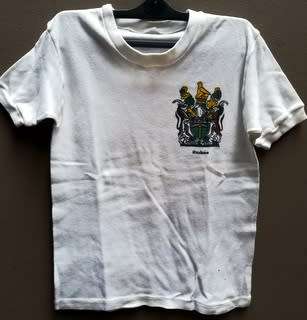 RHODESIA-RHODESIAN WHITE T-SHIRT WITH COAT OF ARMS (BUSH WAR PERIOD 1970'S)