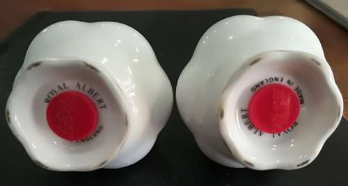 ROYAL ALBERT LAVENDER ROSE  MADE IN ENGLAND SALT AND PEPPER SET