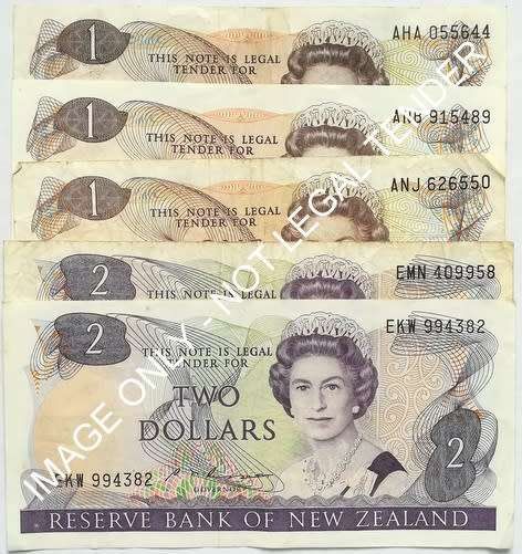 NEW ZEALAND 3X1 + 2X2 DOLLARS NOTES (5 NOTES)