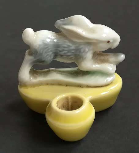 WADE ENGLAND -200 LIGHTS CANDLE HOLDERS - HARE YELLOW HOLDER 40 X 48MM