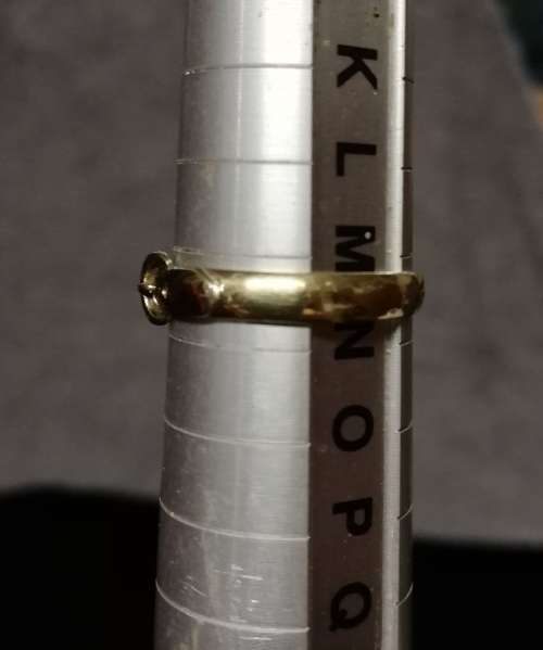 9CT GOLD BUCKLE  RING TOTAL WEIGHT 1.8 GRAMS SIZE M1/2