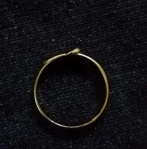 9CT GOLD BUCKLE  RING TOTAL WEIGHT 1.8 GRAMS SIZE M1/2