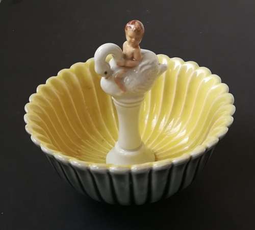WADE - **RARE** CHERUB ON SWAN POSY BOWL 1957 110X100MM