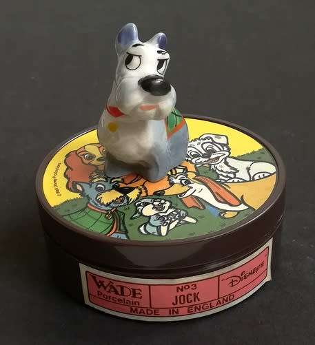 WADE - HAT BOX SERIES NO.3 JOCK GREEN COAT BOXED DISNEY