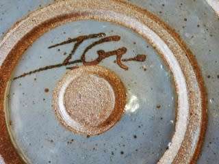 IAN GLENNY DARGLE VALLEY POTTERY LARGE TUREEN AND LID 140 X 300MM