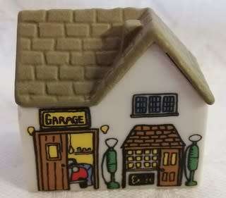 WADE - WHIMSEY ON WHY  - WHIMSEY SERVICE STATION