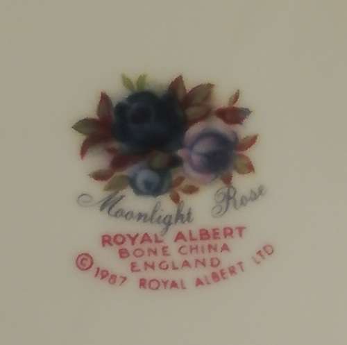 ROYAL ALBERT BONE CHINA ENGLAND **MOONLIGHT ROSE** BUTTER COVER AND PLATE 95X75MM