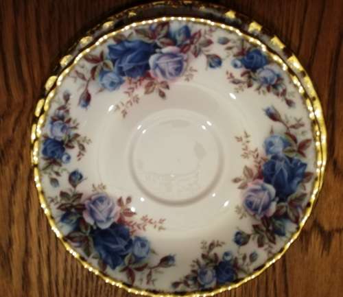 ROYAL ALBERT BONE CHINA ENGLAND **MOONLIGHT ROSE** TRIO **SMALL CHIP** SEE PHOTO