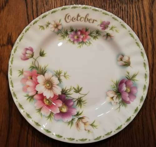 ROYAL ALBERT BONE CHINA ENGLAND OCTOBER TRIO