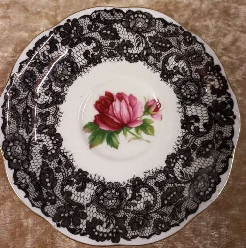 **RARE ** ROYAL ALBERT BONE CHINA ENGLAND  **SENORITA ** 3 X COFFEE CUPS AND SAUCERS **BID PER DUO**