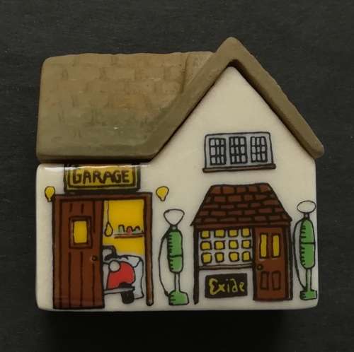 WADE \WHIMSEY ON WAY NO. 11 "SERVICE STATION" 40X38MM