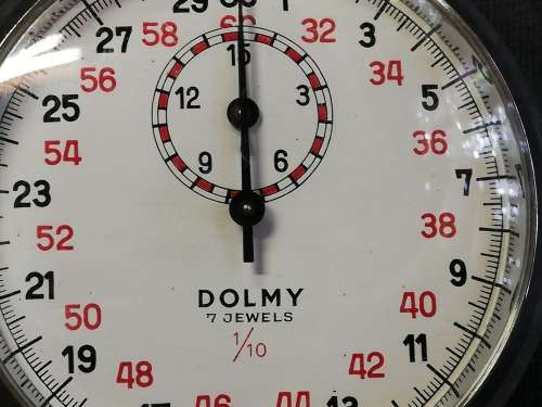 VINTAGE DOLMY STOP WATCH 7 JEWELS 1/10 EXCELLENT CONDITION 55MM - GOOD WORKING CONDITION