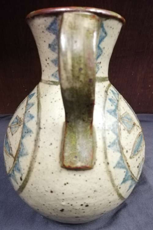 RORKES DRIFT POTTERY - EURIEL MBATHA 1986 JUG 190MM **EXCELLENT**
