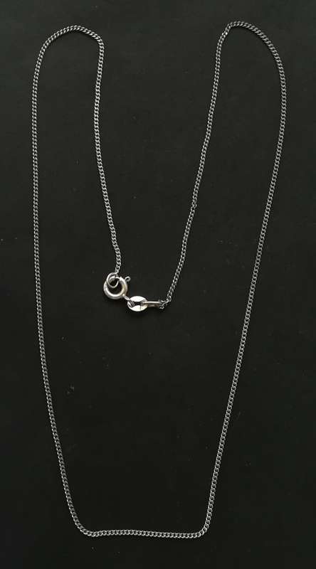 ITALY STERLING SILVER NECKLACE 450MM 2 GRAMS