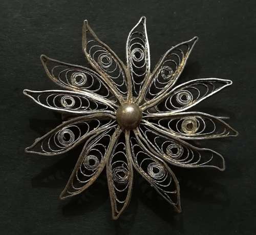 STERLING SILVER FILIGREE BROOCH 43 X 43MM 4.8 GRAMS