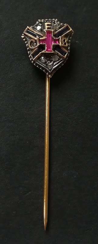18CT GOLD RUBY + SAPPHIRE + DIAMONDS PIN - SHIELD 11 X 12MM 2 GRAMS MIGHT BE BARCELONA FOOTBALL CLUB