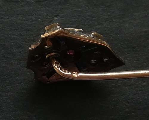 18CT GOLD RUBY + SAPPHIRE + DIAMONDS PIN - SHIELD 11 X 12MM 2 GRAMS MIGHT BE BARCELONA FOOTBALL CLUB