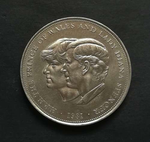 GREAT BRITAIN 1981 CHARLES + LADY DI CROWN