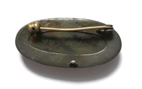 STERLING SILVER AND AGATE BROOCH 20 X 40MM