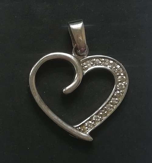 STERLING SILVER HEART SHAPED PENDANT 20 X 20MM