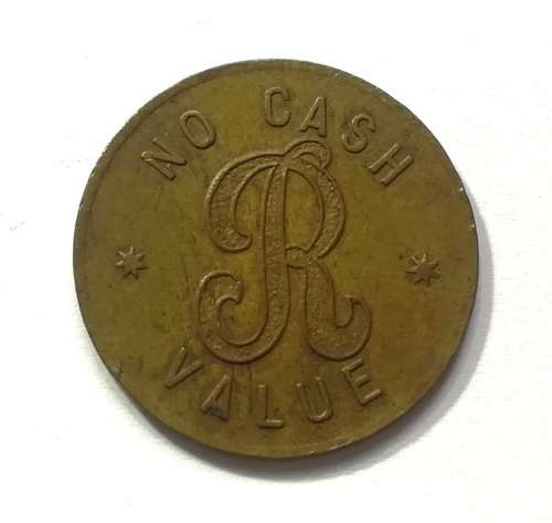 AMUSEMENT - NO CASH `R` VALUE TOKEN 30MM