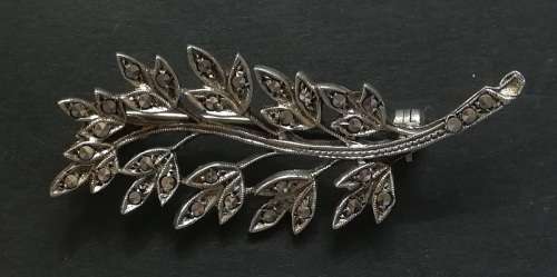 STERLING SILVER PALM LEAF BROOCH  20 X 50MM 5.3G