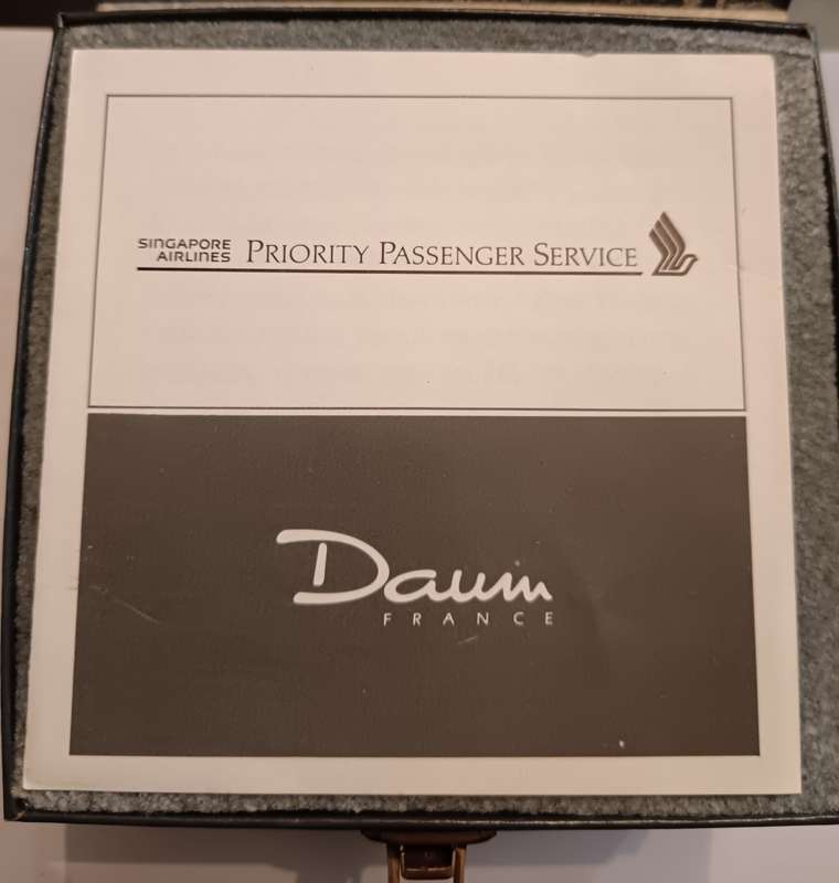 DAUM PATE DE VERRE FRANCE SIGNED PAIR CARP FISH IN SINGAPORE AIRLINES PRIORITY PASSENGER SERVICE BOX