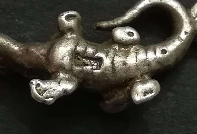 STERLING SILVER CHARM - ALLIGATOR 5 X 15MM 2.1 GRAMS