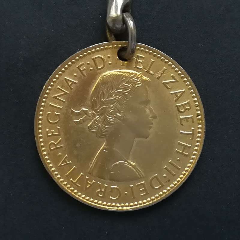 GREAT BRITAIN 1966 HALF PENNY KEY RING - GOLD PLATED