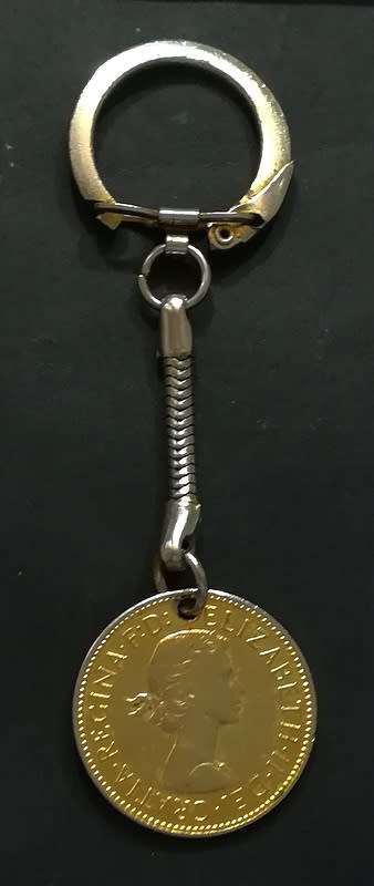 GREAT BRITAIN 1966 HALF PENNY KEY RING - GOLD PLATED
