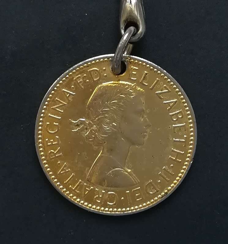 GREAT BRITAIN 1966 HALF PENNY KEY RING - GOLD PLATED