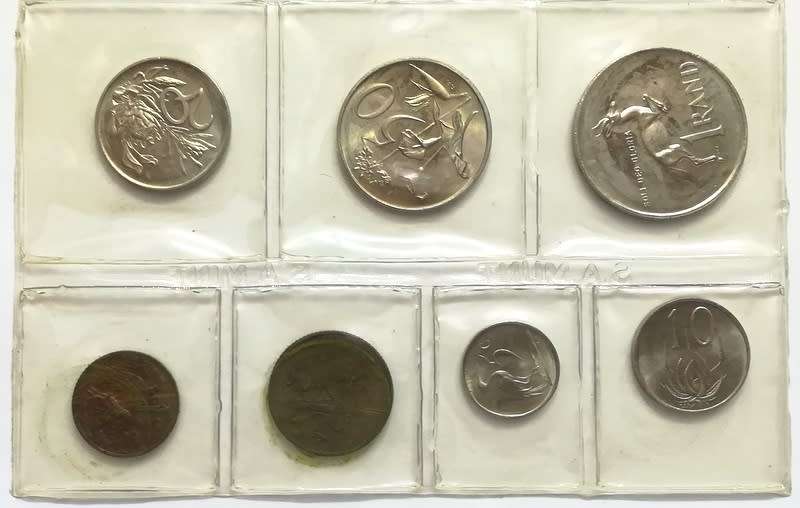 S A 1982 S A M COIN PACK SET