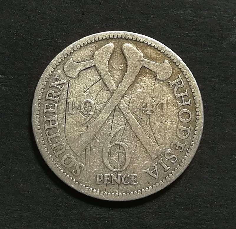 SOUTHERN RHODESIA 1941 SILVER 6 PENCE