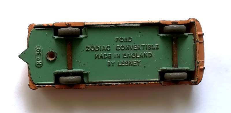 LESNEY MATCHBOX FORD ZODIAC CONVERTIBLE NO.39