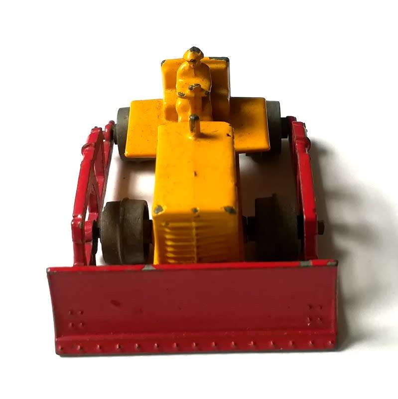 LESNEY MATCHBOX CATERPILLAR