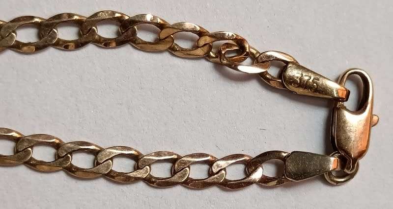 9CT GOLD .375 CHAIN 5.2 GRAMS 540MM LONG 2MM WIDE