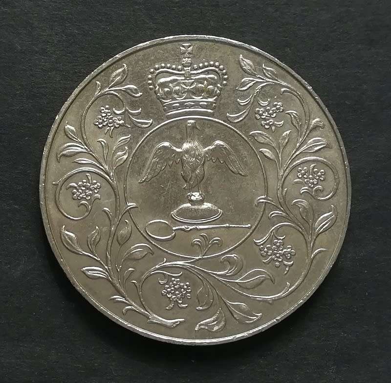 GREAT BRITAIN 1977 CROWN