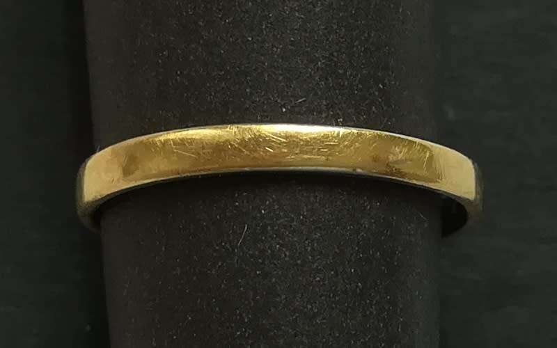 8CT GOLD RING 1 GRAM SIZE G 1/2