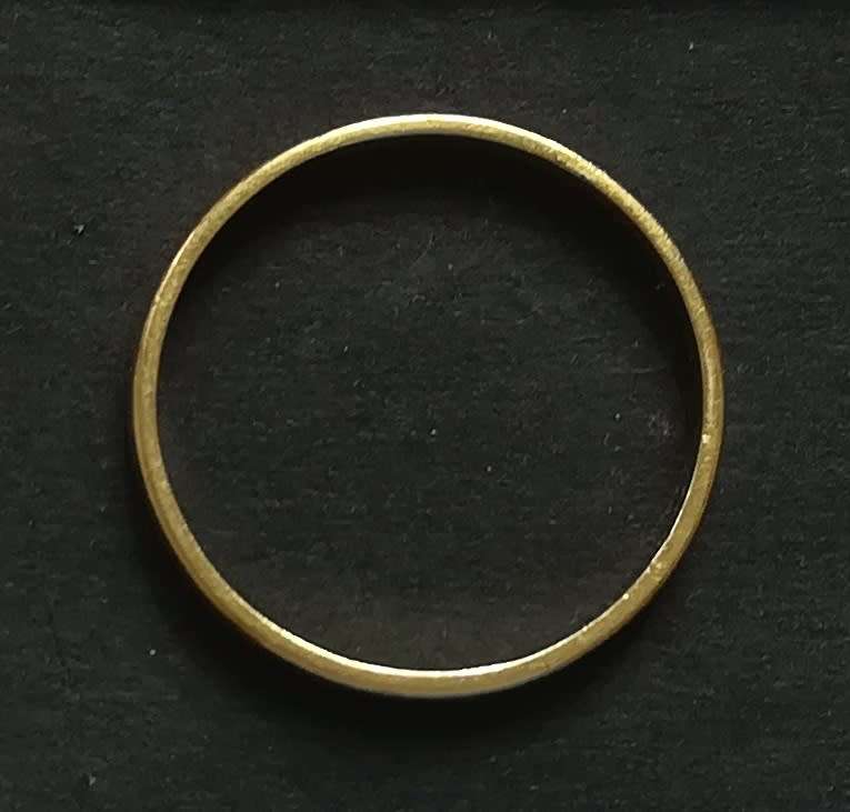 8CT GOLD RING 1 GRAM SIZE G 1/2