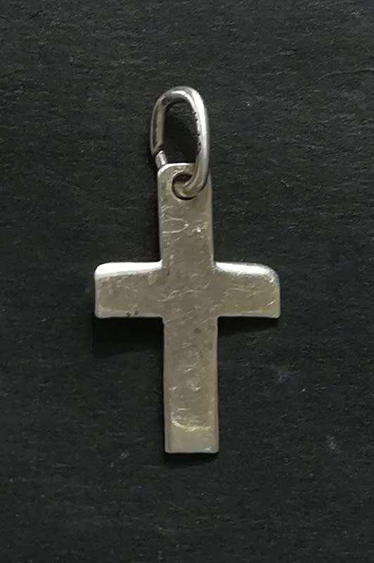 STERLING SILVER CROSS CHARM 10X15MM