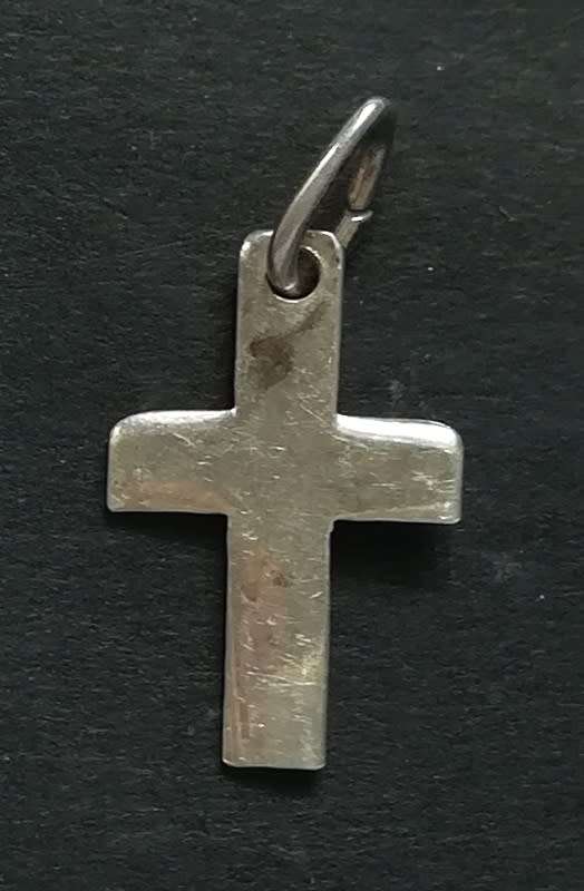 STERLING SILVER CROSS CHARM 10X15MM