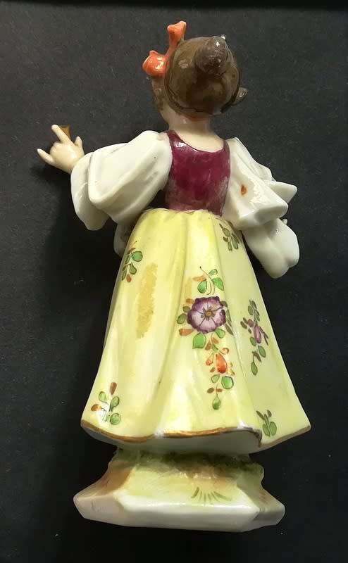 MEISSEN GERMANY 20TH CENTURY FIGURE OF A LADY 95X35MM