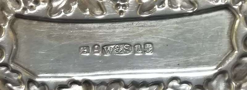 GEORGIAN SILVER BIRMINGHAM 1834 DECANTER LABLE SET - BRANDY, WHISKEY,GIN 30 X 60MM