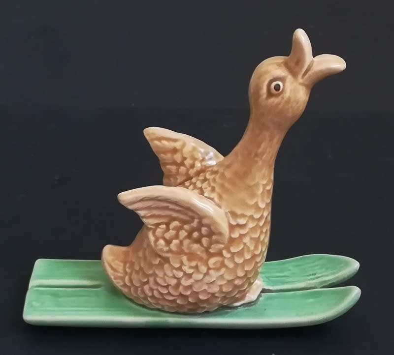 **RARE**SYLVAC SKIING DUCK 1680 N0 CHIPS, CRACKS OR RESTORATION 135X125X40MM