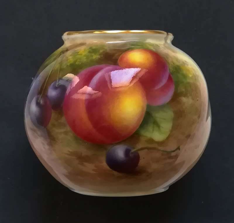 ROYAL WORCESTER VASE SIGNED *M AYMON* 65X80MM