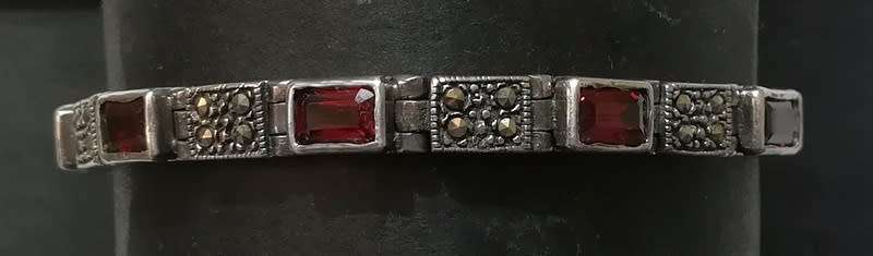 STERLING SILVER GARNETS AND MARCASITE BRACELET 180X4MM 20 GRAMS